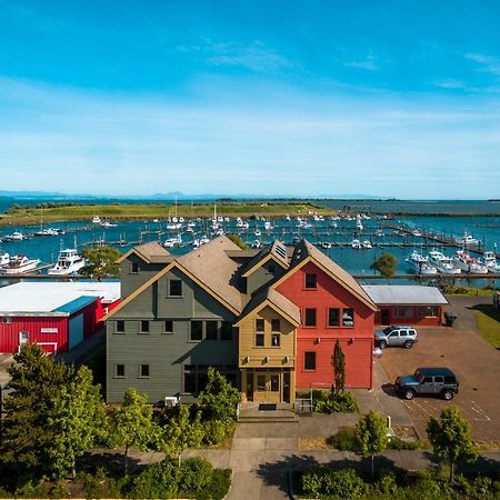 At The Helm Hotel Ilwaco 외부 사진