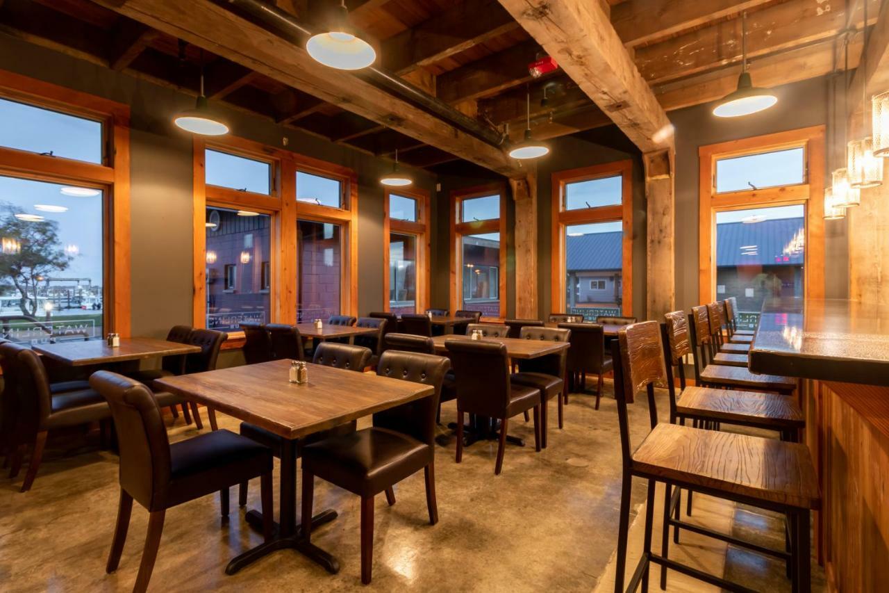 At The Helm Hotel Ilwaco 외부 사진