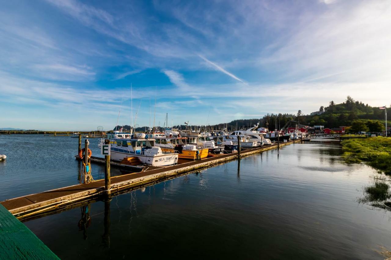 At The Helm Hotel Ilwaco 외부 사진