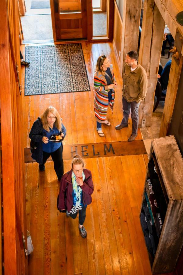 At The Helm Hotel Ilwaco 외부 사진