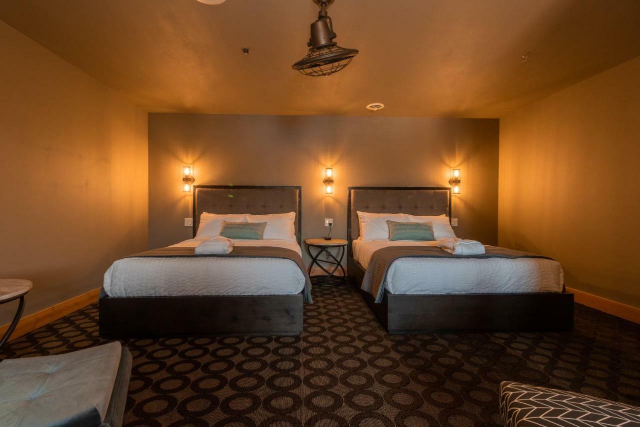 At The Helm Hotel Ilwaco 객실 사진