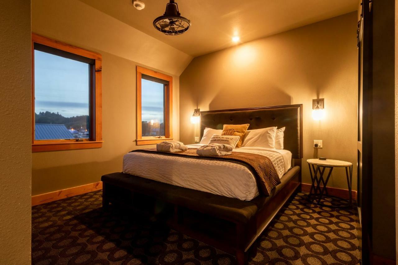 At The Helm Hotel Ilwaco 객실 사진
